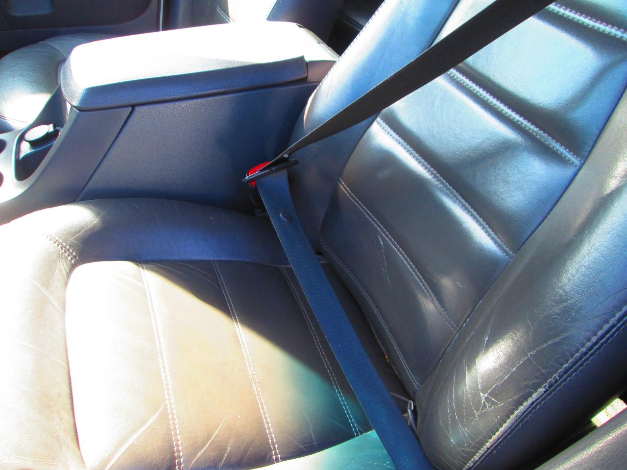 Ford Explorer 4dr 114" WB XLT 4WD 2002