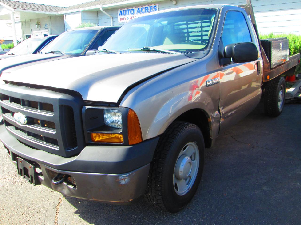 Ford Super Duty F-250 2WD Reg Cab 137" XLT 2007