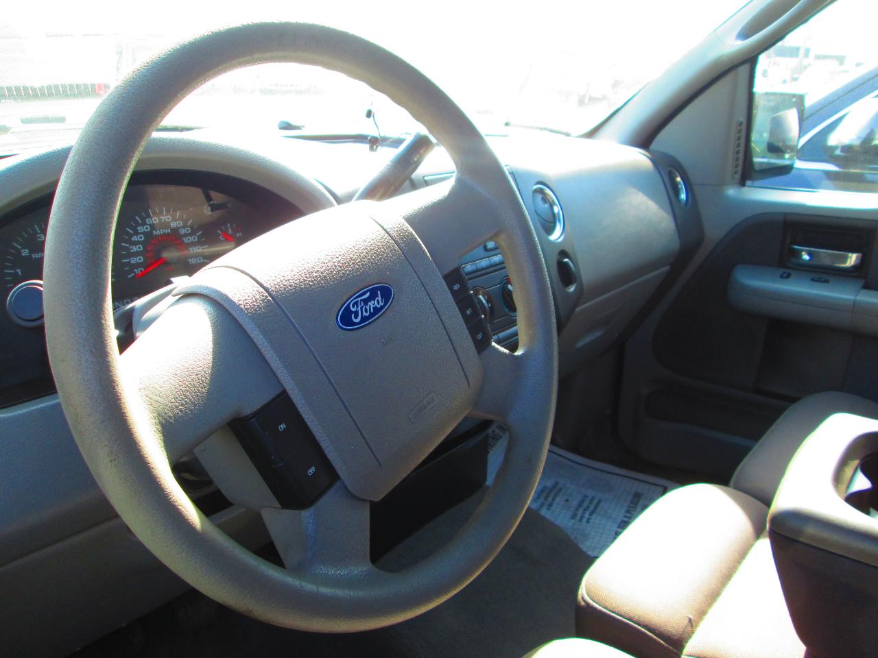 Ford Super Duty F-250 2WD Reg Cab 137" XLT 2007