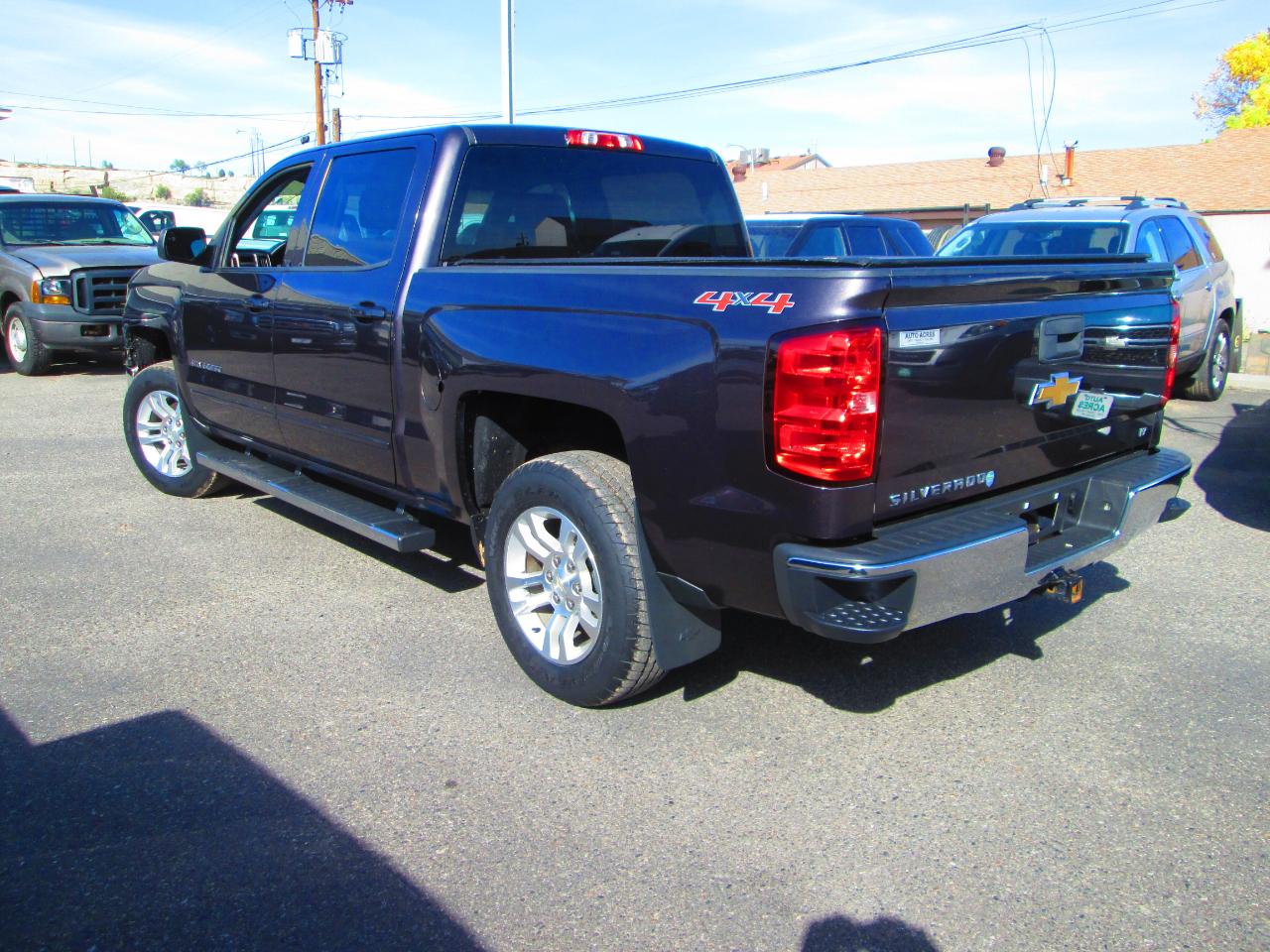 Chevrolet Silverado 1500 4WD Crew Cab 143.5" LT w/1LT 2015
