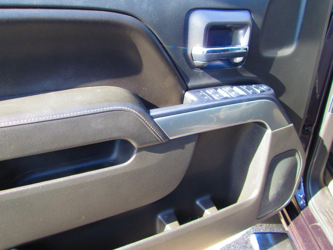 Chevrolet Silverado 1500 4WD Crew Cab 143.5" LT w/1LT 2015