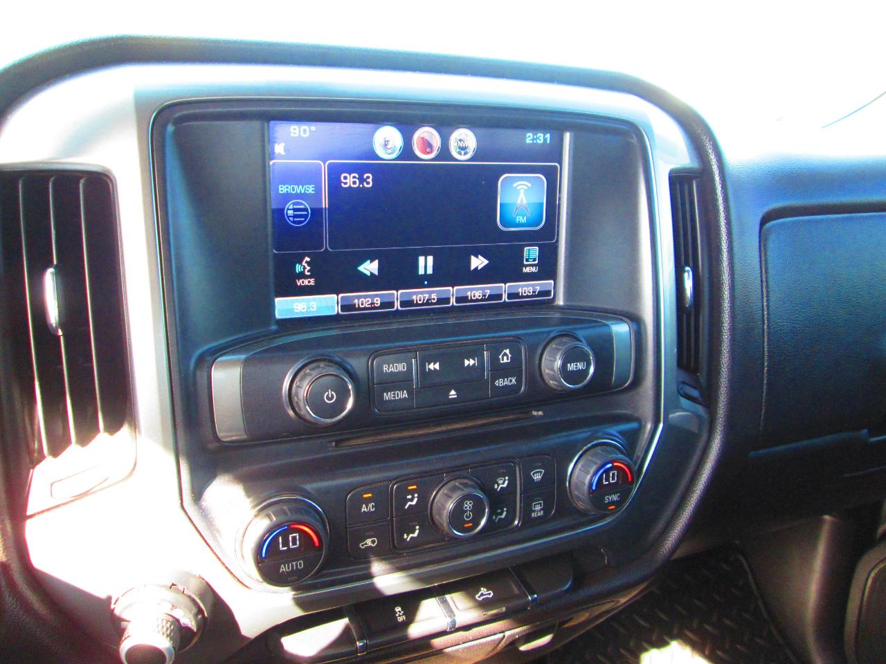 Chevrolet Silverado 1500 4WD Crew Cab 143.5" LT w/1LT 2015
