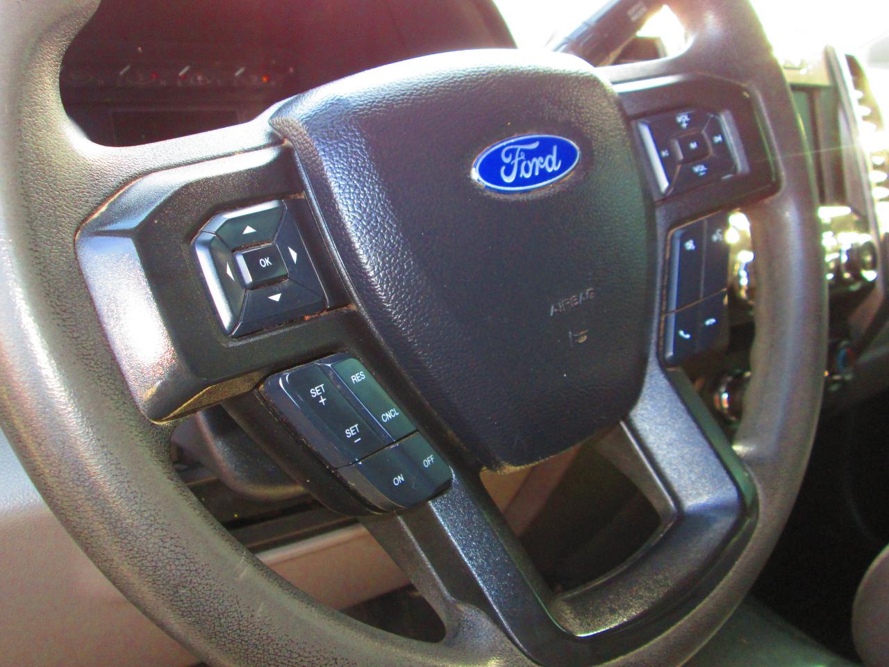 Ford Super Duty F-350 SRW XLT 4WD Crew Cab 8' Box 2020