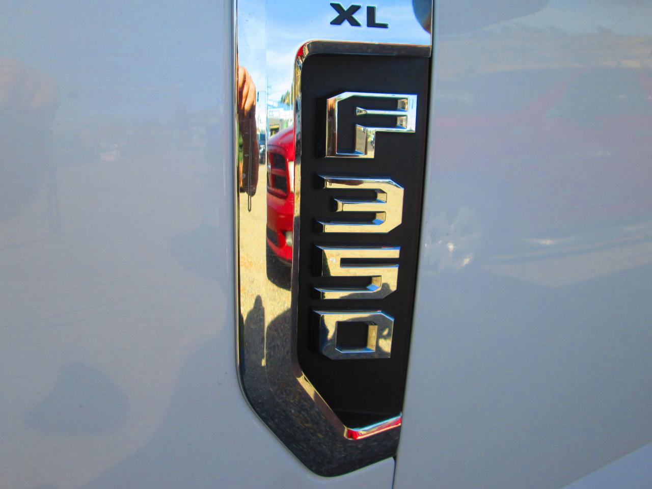 Ford Super Duty F-350 SRW XLT 4WD Crew Cab 8' Box 2020