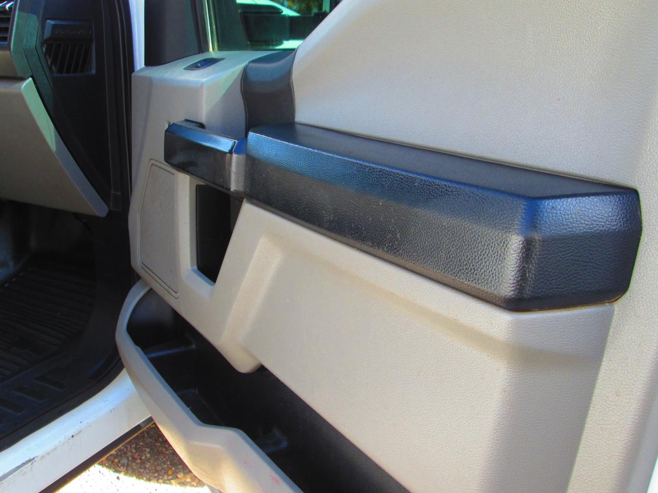 Ford Super Duty F-350 SRW XLT 4WD Crew Cab 8' Box 2020