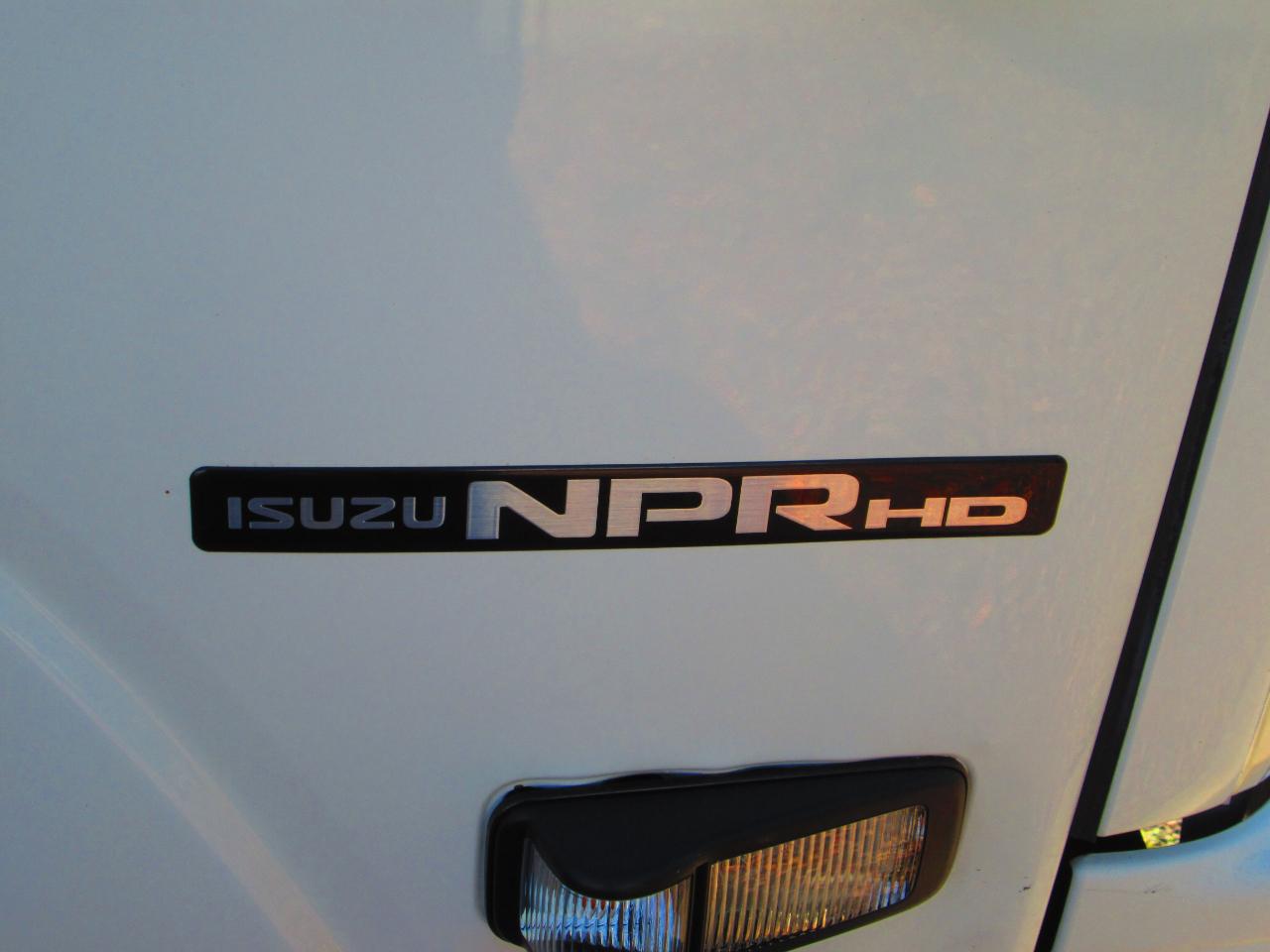 Isuzu NPR DSL REG AT 109" WB RED CAB IBT AIR PWL 2015