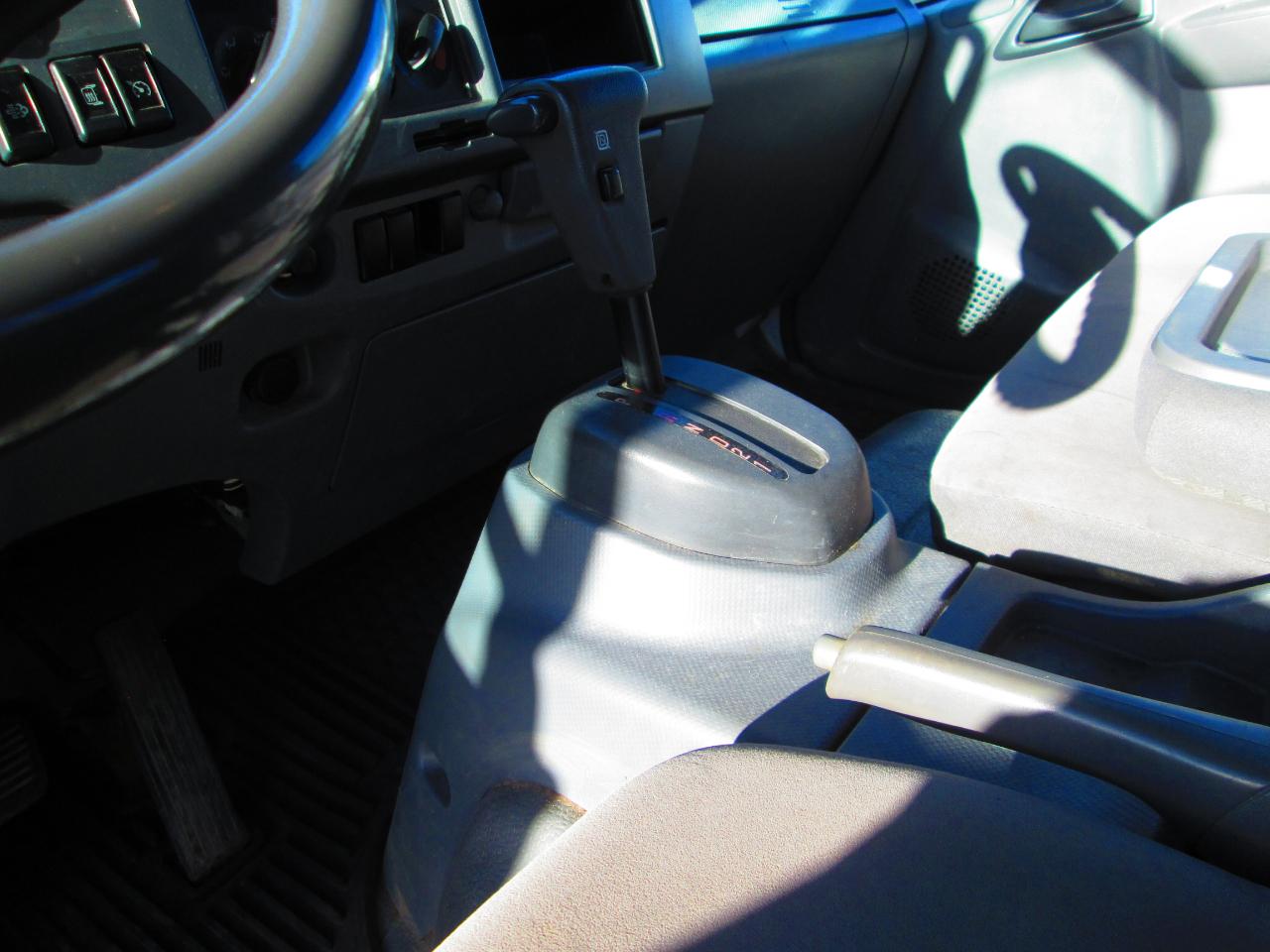 Isuzu NPR DSL REG AT 109" WB RED CAB IBT AIR PWL 2015