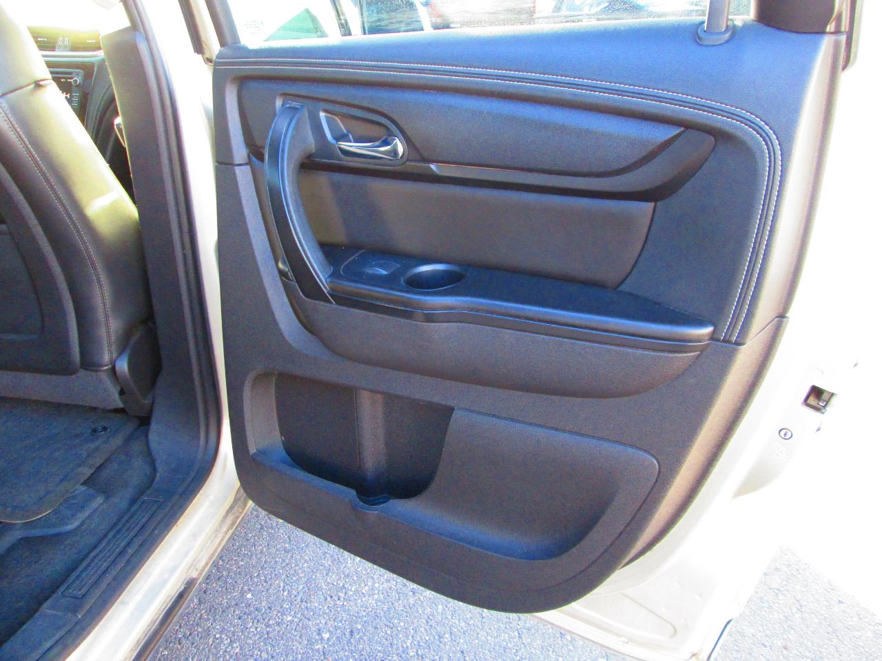 Chevrolet Traverse AWD 4dr LT w/2LT 2016