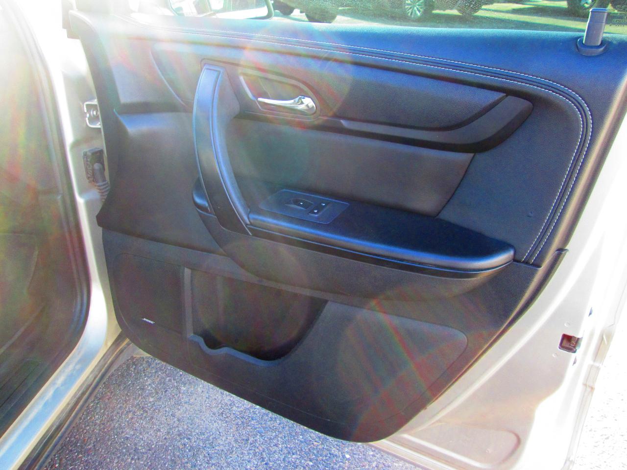 Chevrolet Traverse AWD 4dr LT w/2LT 2016