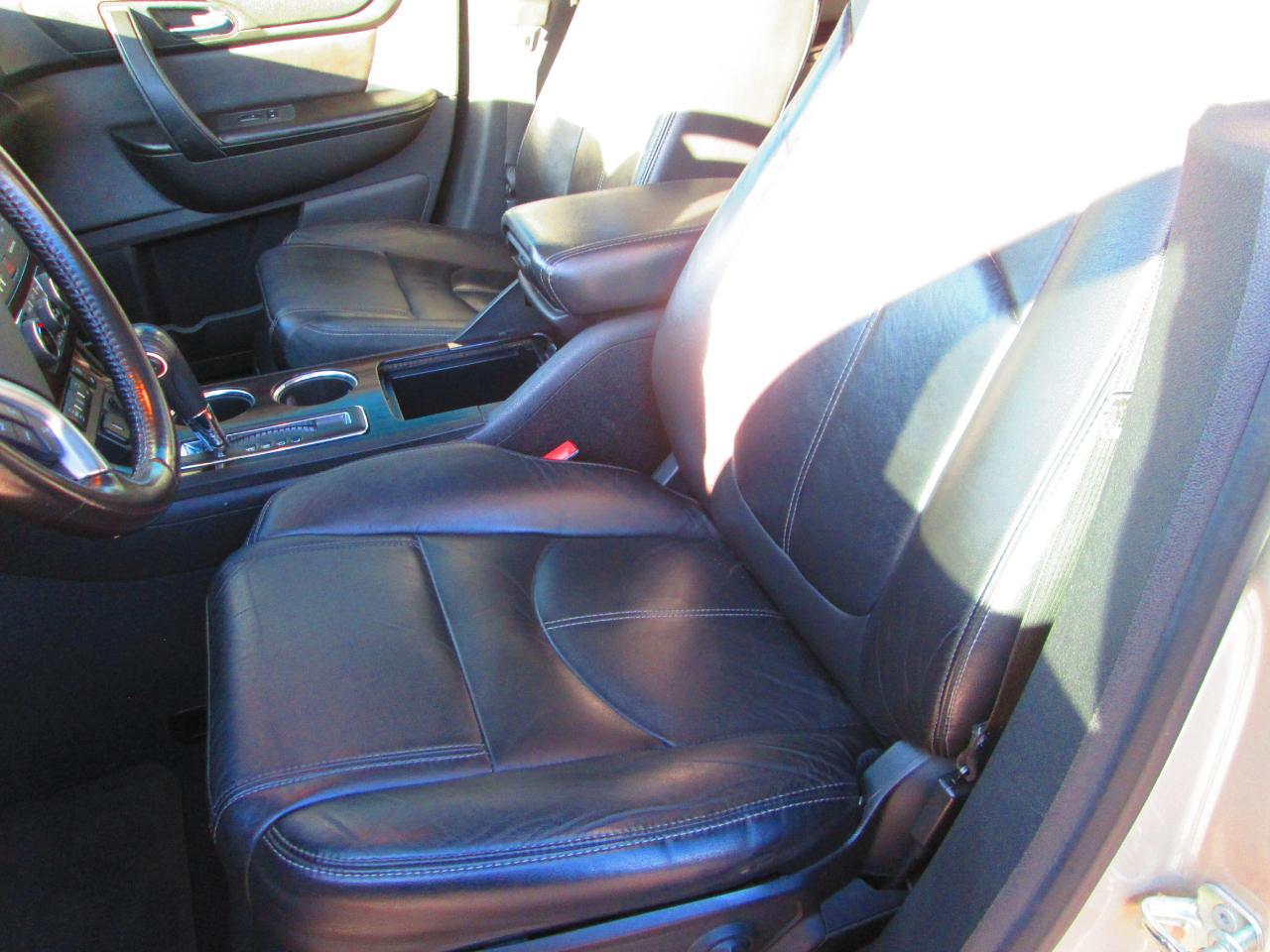 Chevrolet Traverse AWD 4dr LT w/2LT 2016