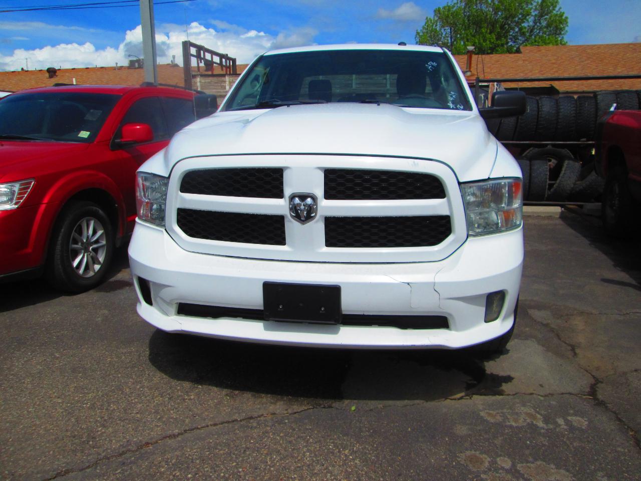 RAM 1500 Express 4x4 Crew Cab 5'7" Box 2017