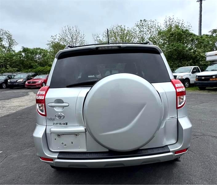 Toyota RAV4 Base I4 4WD 2011 Toyota RAV4 Base I4 4WD 2011