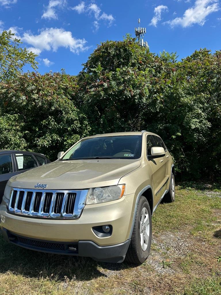 Jeep Grand Cherokee Laredo 4WD 2011