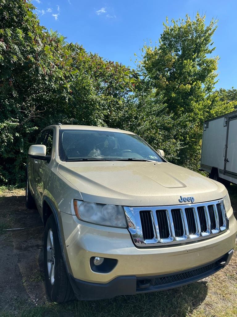 Jeep Grand Cherokee Laredo 4WD 2011