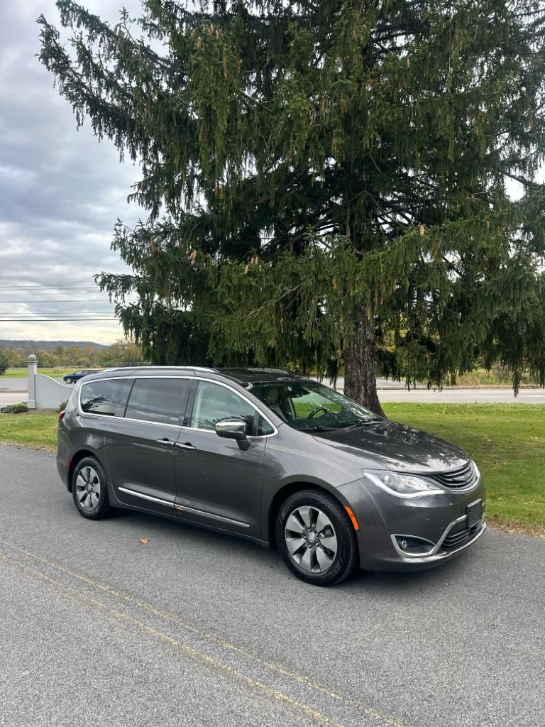2018 Chrysler Pacifica Hybrid Limited