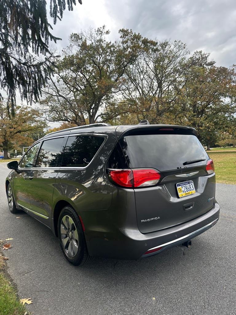 Chrysler Pacifica Hybrid Limited 2018