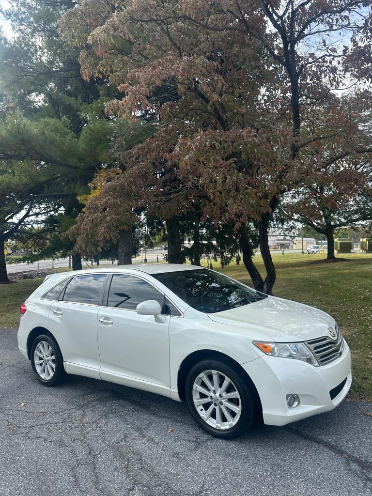 Toyota Venza LE I4 AWD 2012