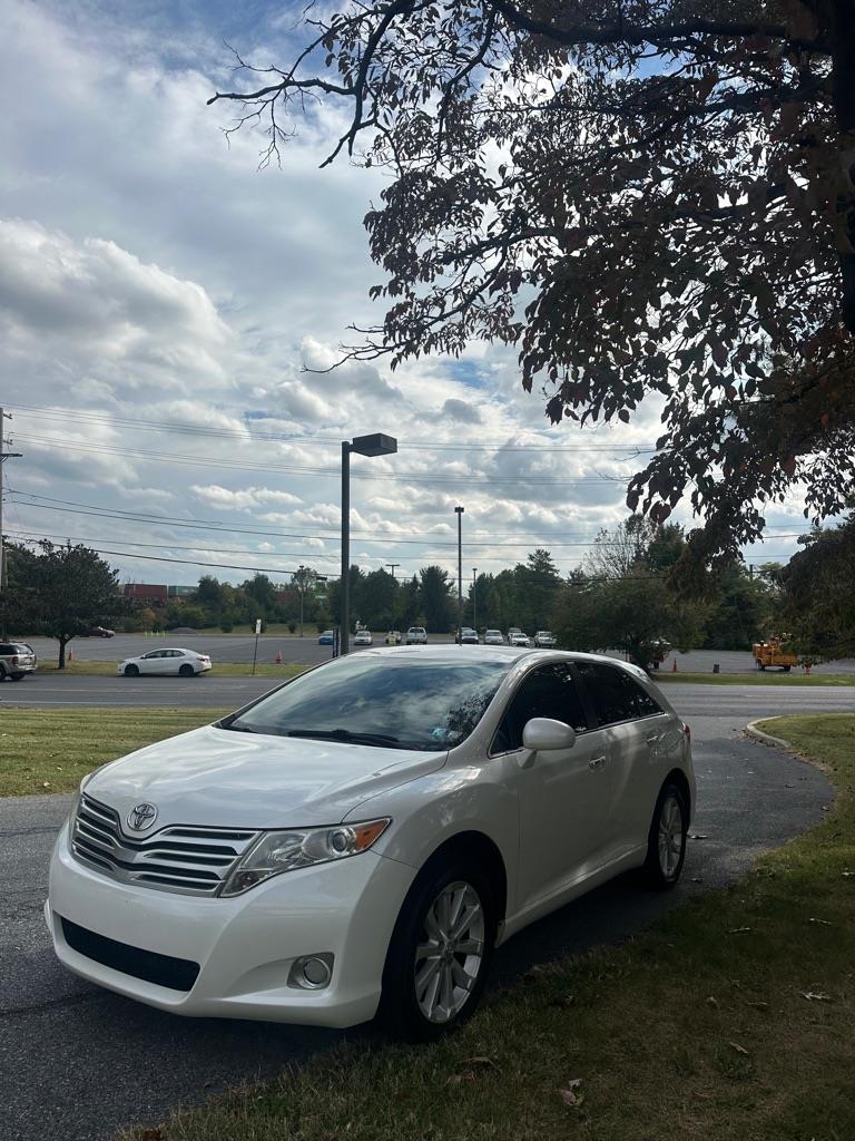 Toyota Venza LE I4 AWD 2012