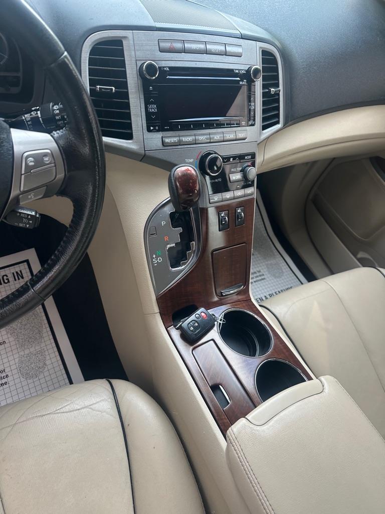 Toyota Venza LE I4 AWD 2012