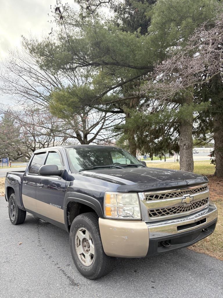 2010 Chevrolet Silverado 1500 LT1 Crew Cab 4WD