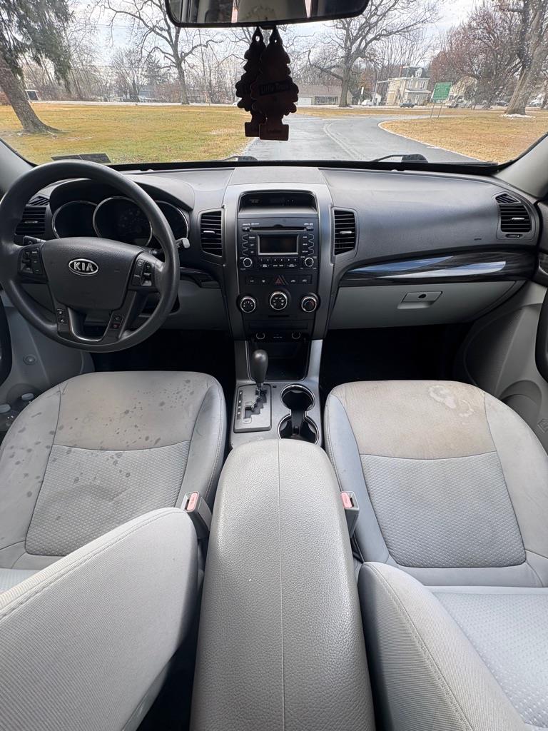 Kia Sorento LX 2WD 2011