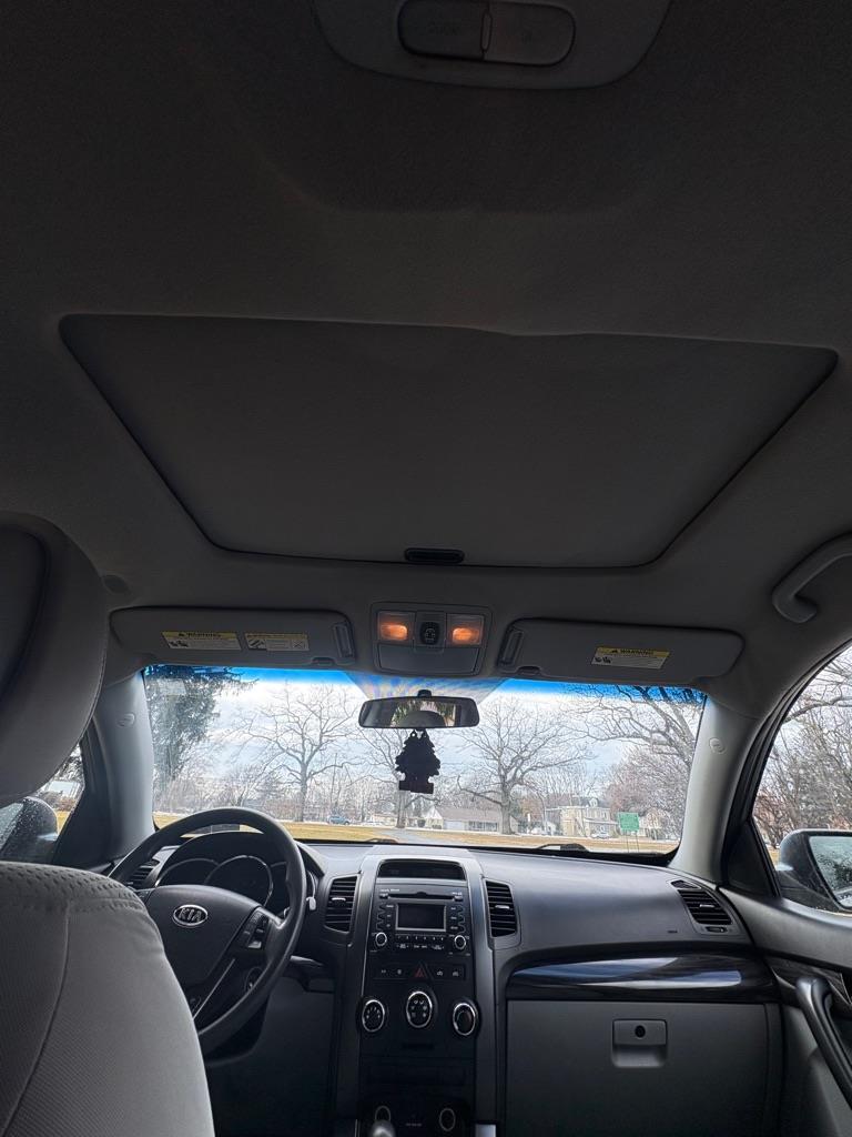 Kia Sorento LX 2WD 2011