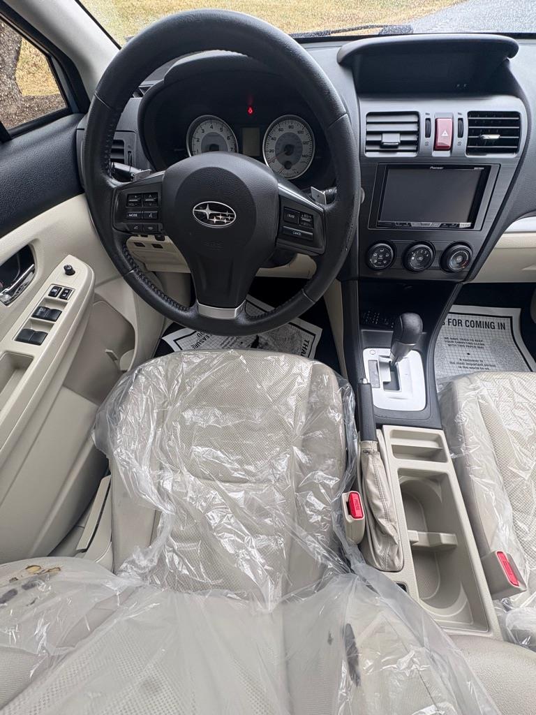 Subaru Impreza Premium Plus 5-Door+S/R 2012