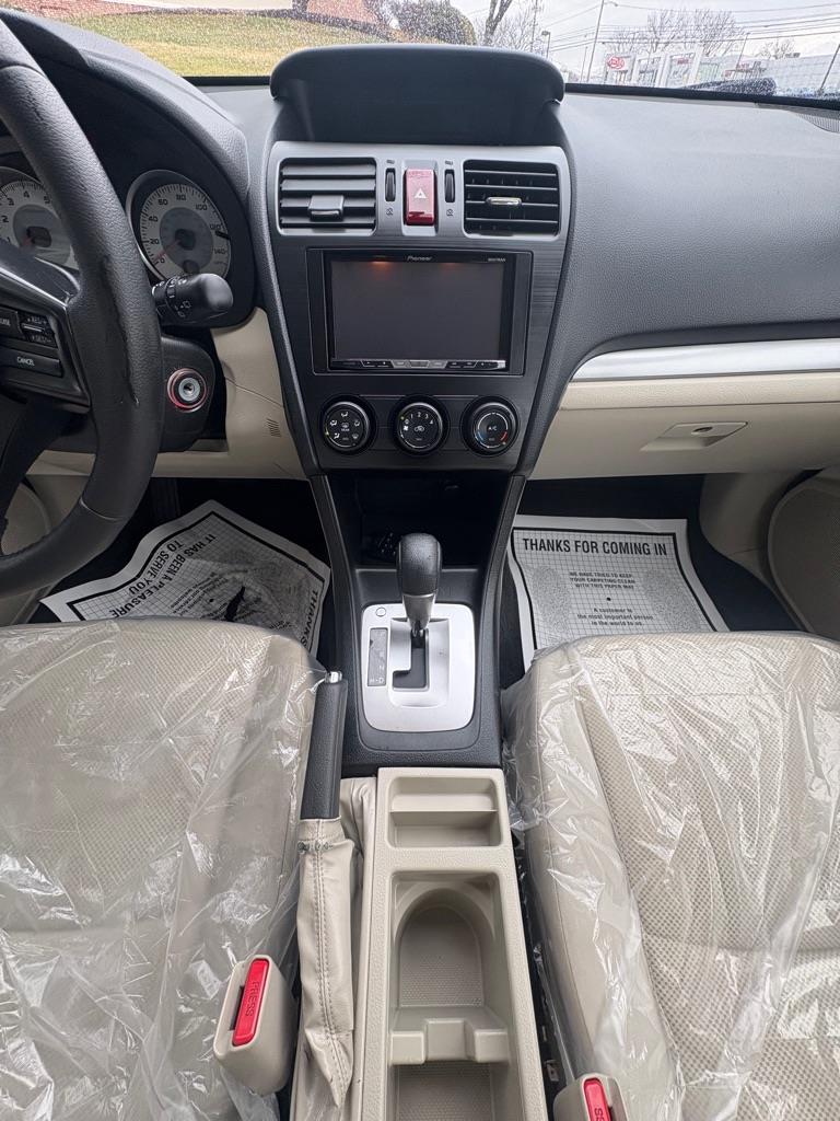 Subaru Impreza Premium Plus 5-Door+S/R 2012