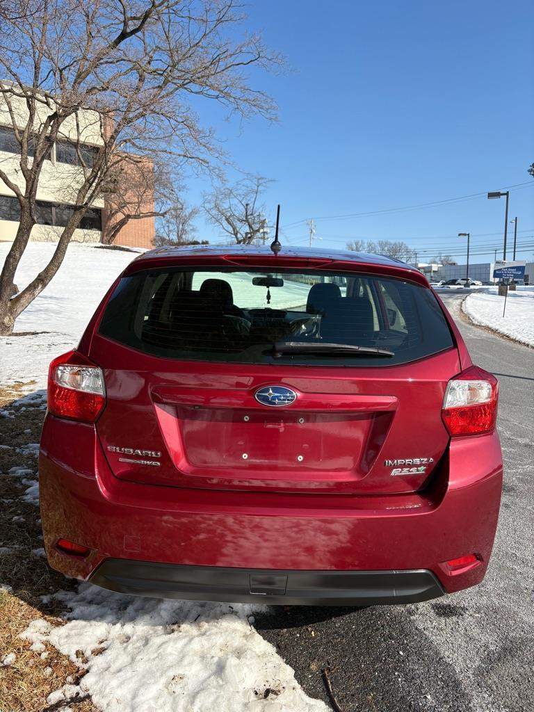 Subaru Impreza 2.0i Premium PZEV 5-Door 2016