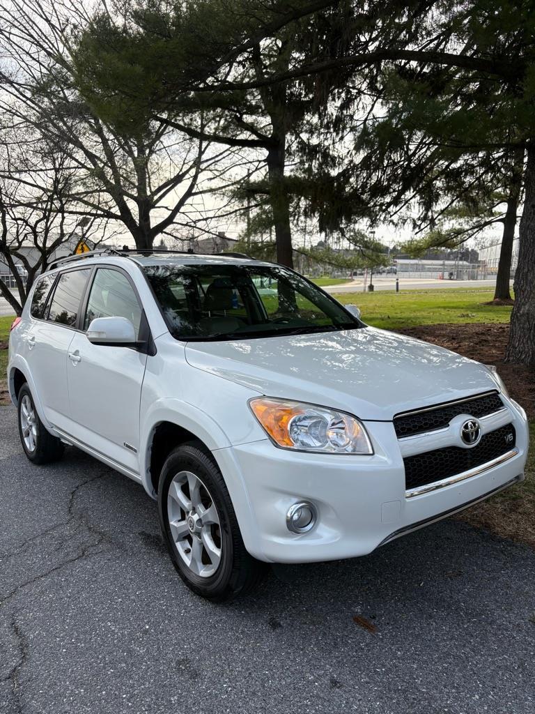 Toyota RAV4 Limited V6 4WD 2012