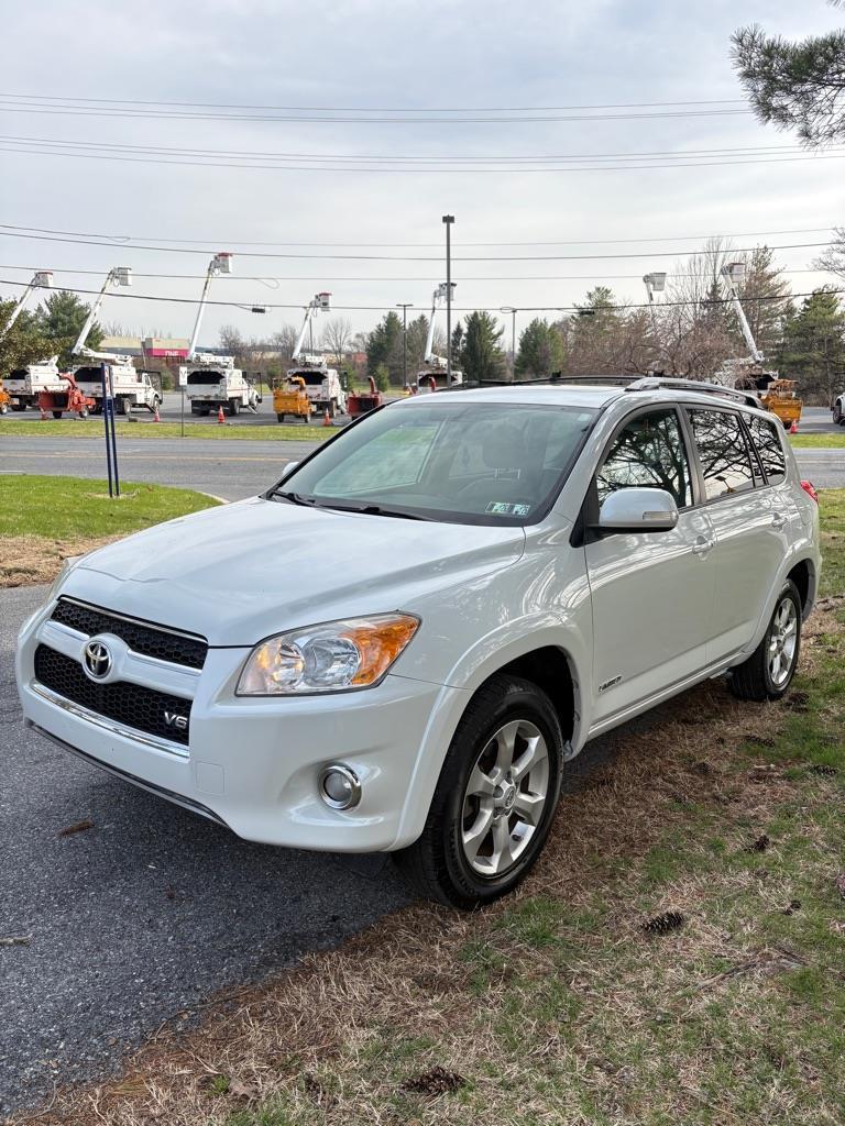 Toyota RAV4 Limited V6 4WD 2012