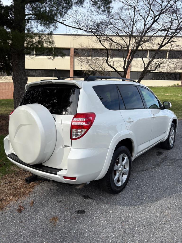 Toyota RAV4 Limited V6 4WD 2012