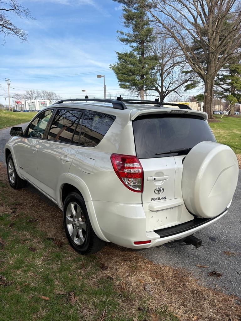 Toyota RAV4 Limited V6 4WD 2012