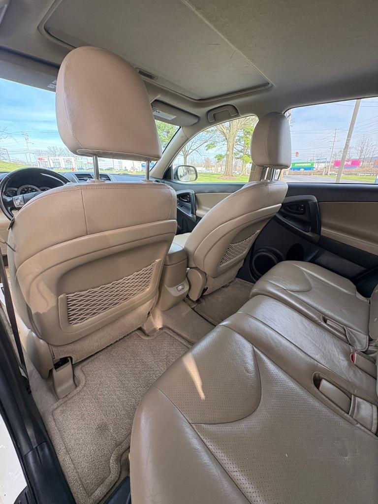 Toyota RAV4 Limited V6 4WD 2012