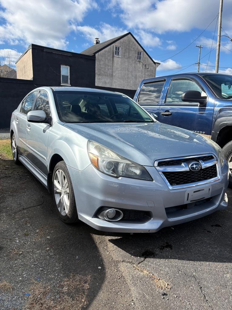 Subaru Legacy 2.5i Limited 2013