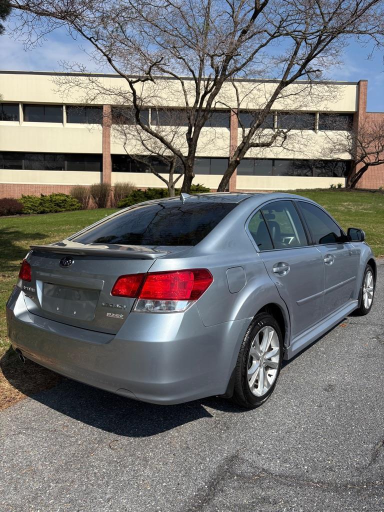 Subaru Legacy 2.5i Limited 2013