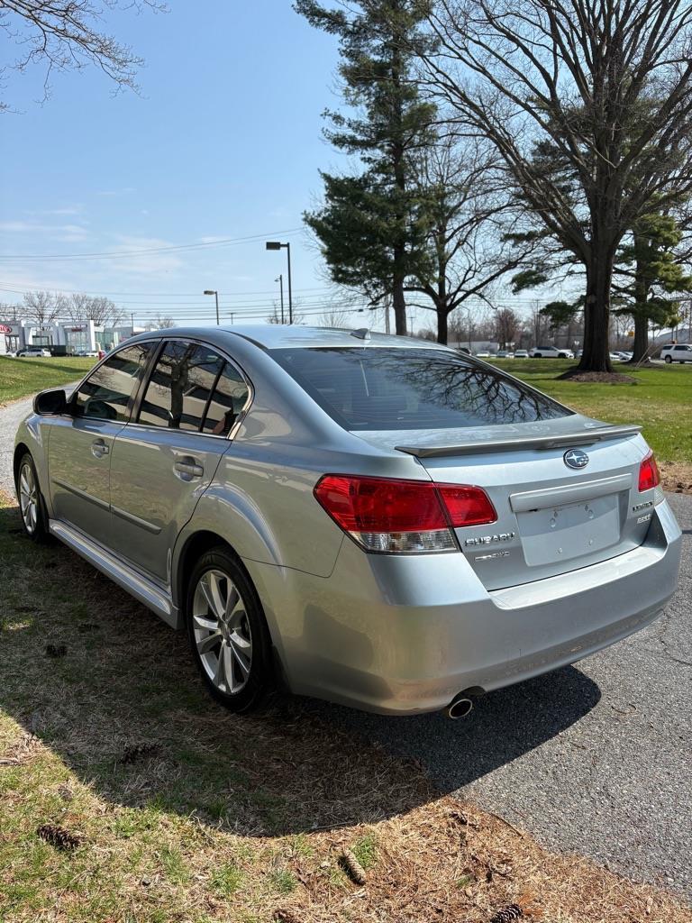 Subaru Legacy 2.5i Limited 2013
