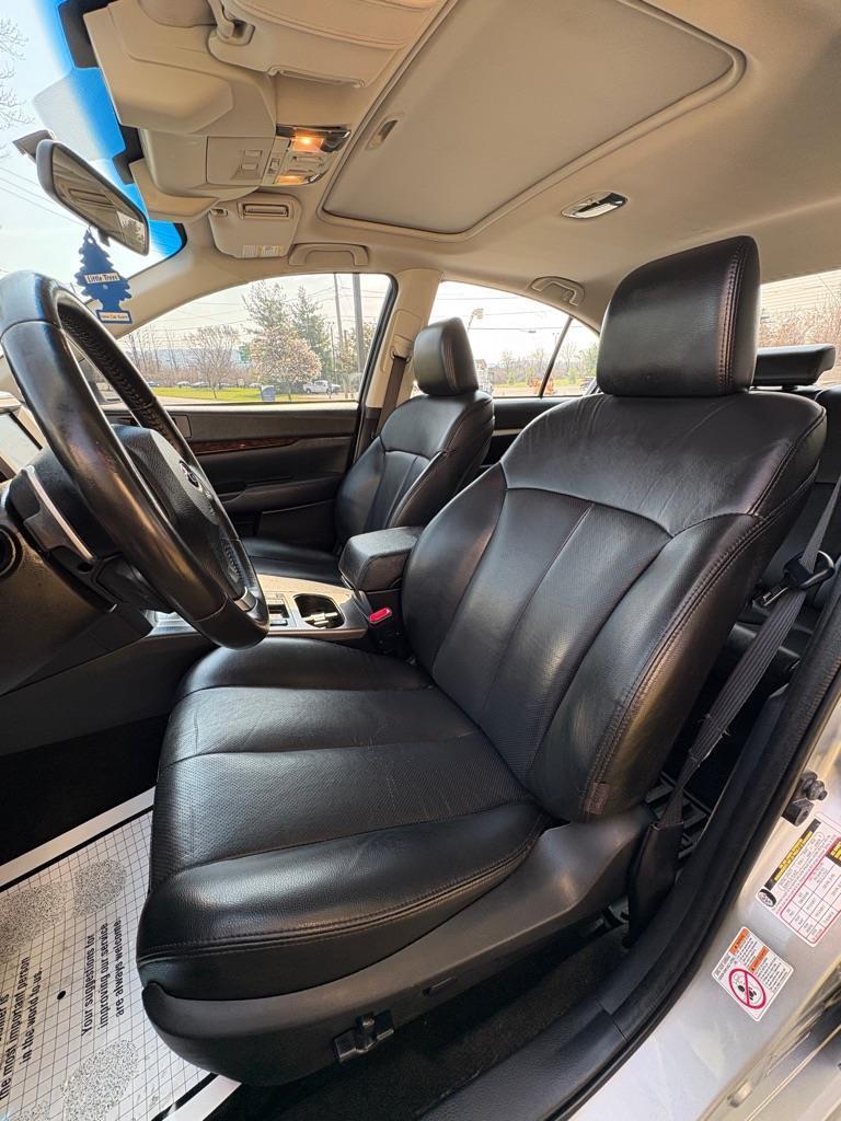 Subaru Legacy 2.5i Limited 2013