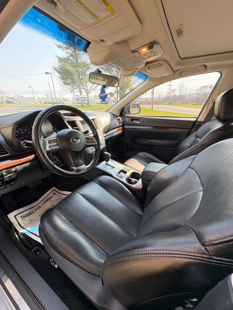 Subaru Legacy 2.5i Limited 2013