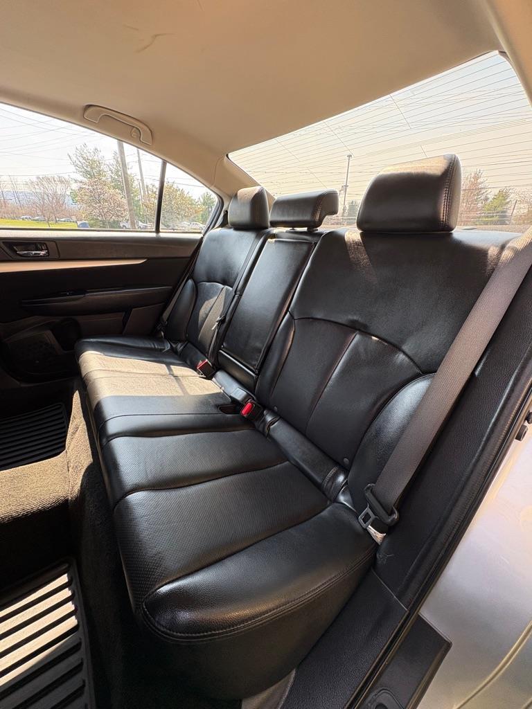 Subaru Legacy 2.5i Limited 2013