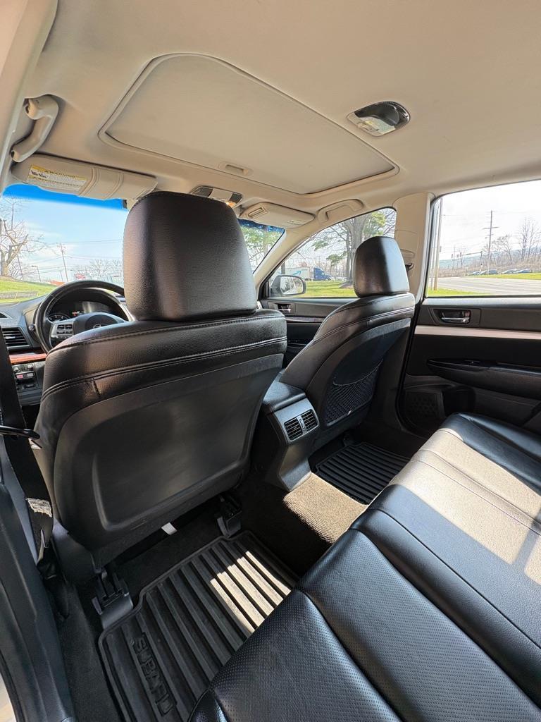 Subaru Legacy 2.5i Limited 2013