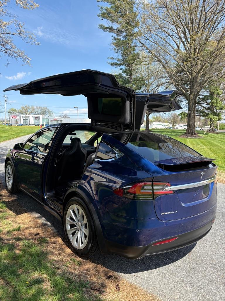 Tesla Model X 90D 2017