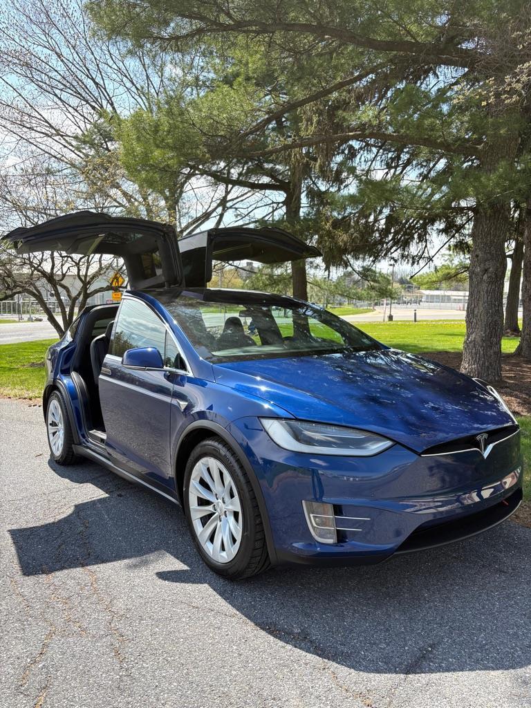 Tesla Model X 90D 2017