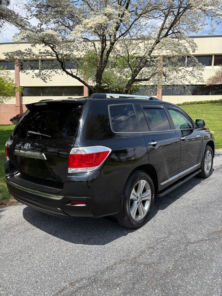 Toyota Highlander Limited 4WD 2011