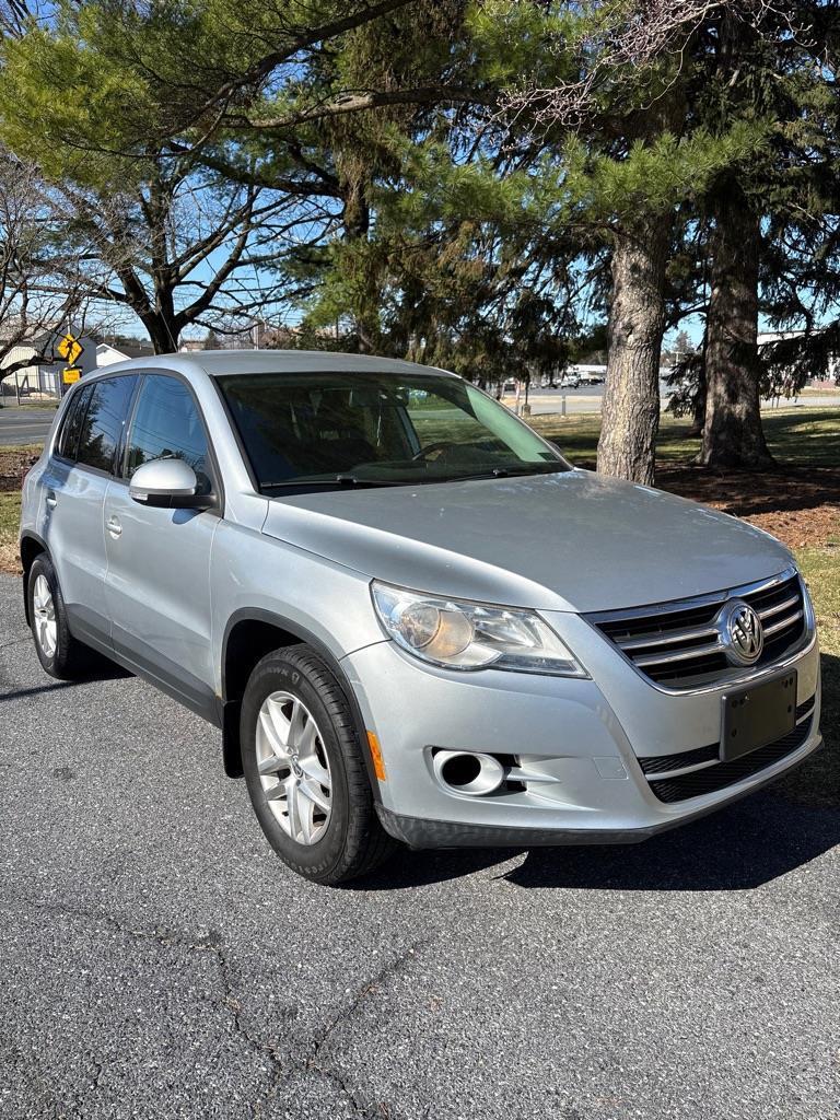 Volkswagen Tiguan S 4Motion 2011