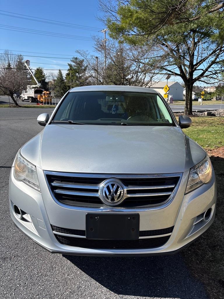 Volkswagen Tiguan S 4Motion 2011