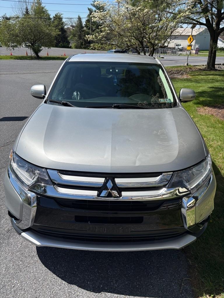 Mitsubishi Outlander SE 2WD 2018