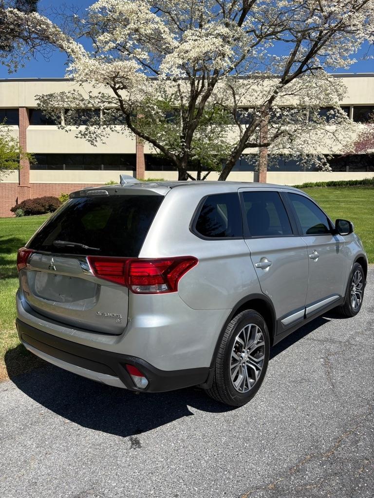 Mitsubishi Outlander SE 2WD 2018