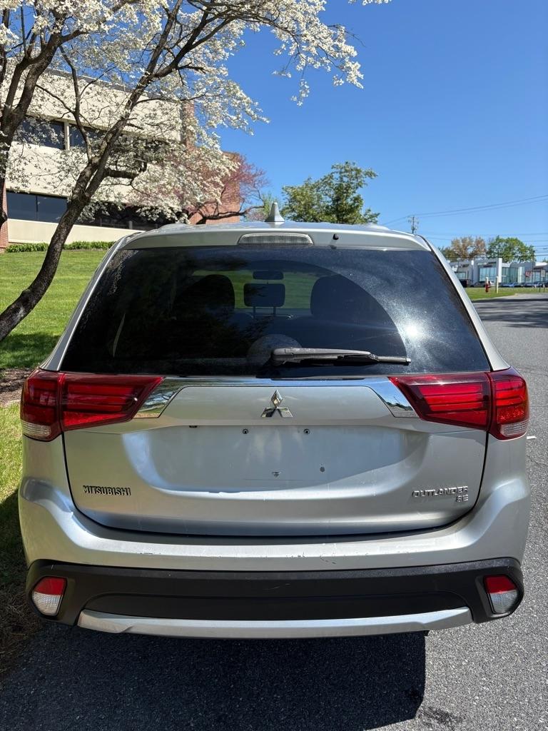 Mitsubishi Outlander SE 2WD 2018