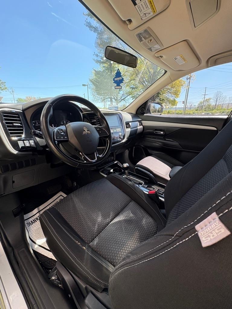Mitsubishi Outlander SE 2WD 2018